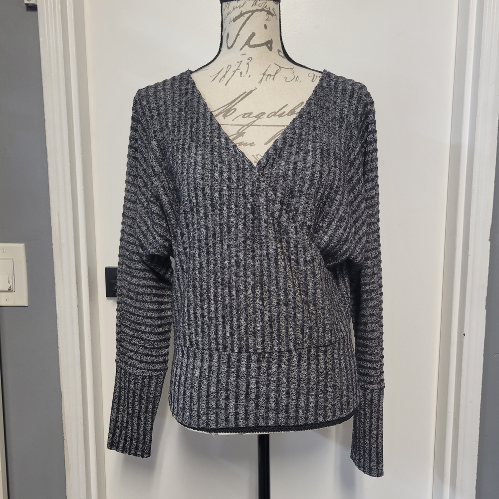 Express Charcoal V-Neck Criss Cross Women's Ribbed‎ Sweater Pullover Size Small